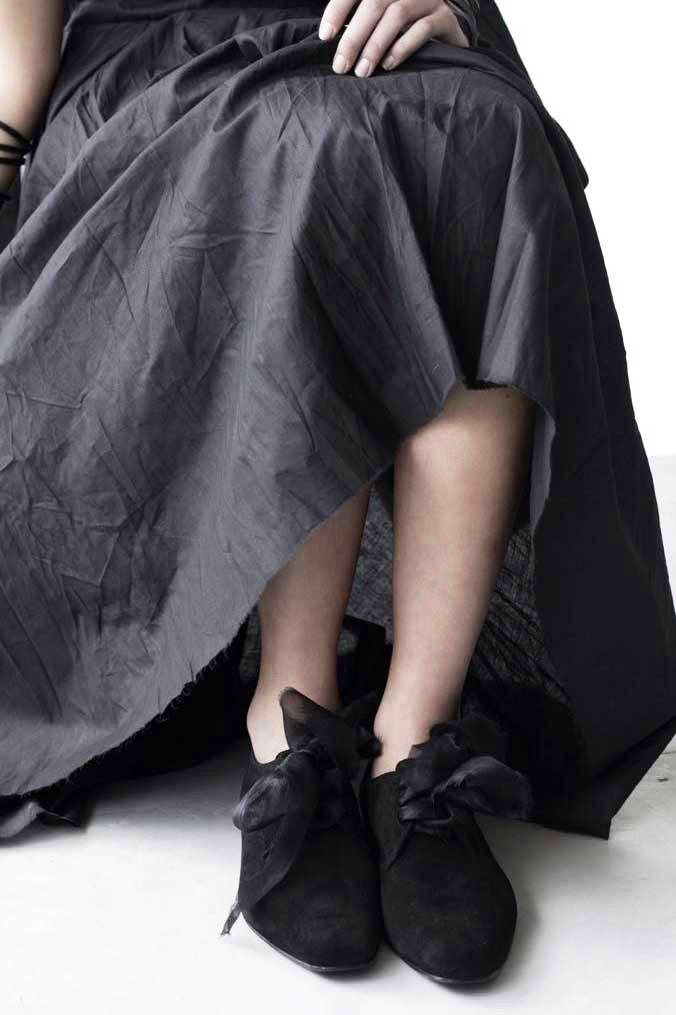 שרון ברונשר | שמלת קפלים מקסי שחורה בלי שרוולים | קולקציית קיץ 2016 שמלות ובגדי ערב קז'ואל לנשים - 4