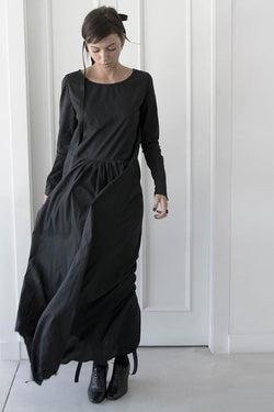 שרון ברונשר | שמלת קפלים מקסי שחורה שרוול ארוך | שמלות מקסי | קולקציית חורף 2016 של שמלות ובגדי ערב קז'ואל | חנות בוטיק בגדי מעצבים אונליין לנשים-5