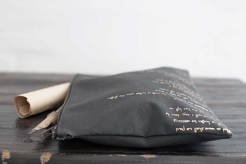 שרון ברונשר | תיק קלאץ׳ קנבס שחור עם הדפסה בזהב | תיקי מעצבים | בוטיק אקססוריז אונליין לנשים - 6