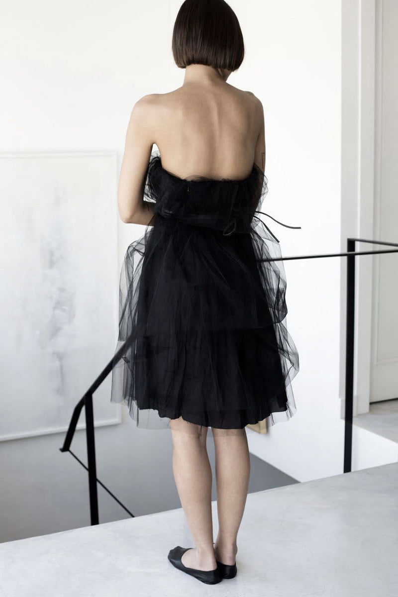 1 - שרון ברונשר | שמלת שיפון סטרפלס שחורה | בוטיק בגדים אונליין לנשים