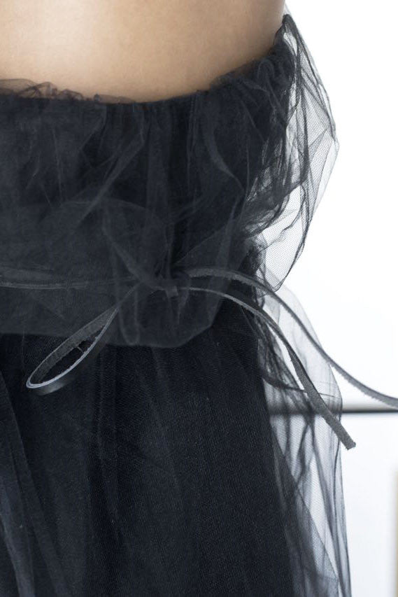 7 - שרון ברונשר | שמלת שיפון סטרפלס שחורה | בוטיק בגדים אונליין לנשים